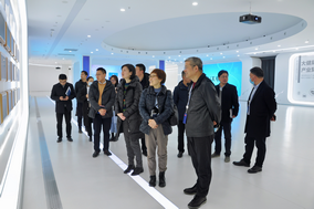 省經(jīng)信廳人事處胡蓓姿一行蒞臨公司參觀調(diào)研